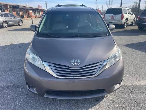 Predawn Gray Mica 2016 Toyota Sienna XLE
