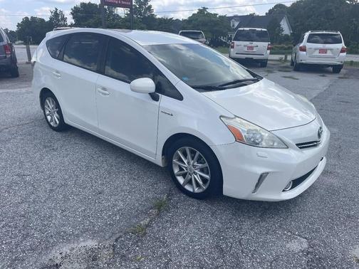 Blizzard Pearl 2013 Toyota Prius v Five