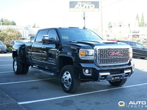 Onyx Black 2019 GMC Sierra 3500 Denali