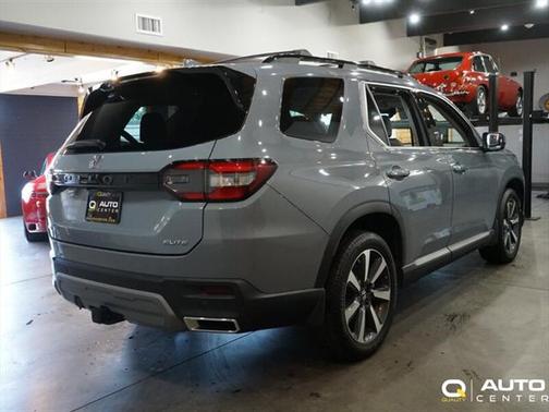2023 Honda Pilot AWD Elite