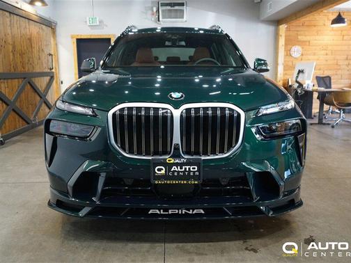 ALPINA Green Metallic 2026 BMW X7 ALPINA XB7