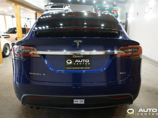 Deep Blue Metallic 2019 Tesla Model X 75D