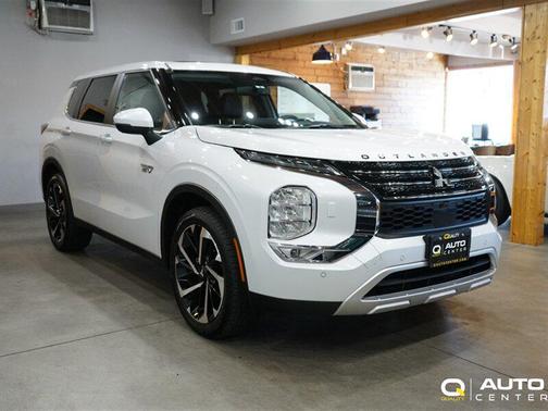 2025 Mitsubishi Outlander PHEV SE S-AWC