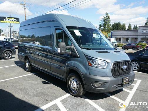 2022 Ford Transit-250 Base