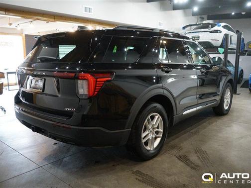 Agate Black Metallic 2025 Ford Explorer Active