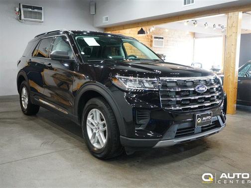 Agate Black Metallic 2025 Ford Explorer Active