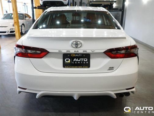 Super White 2022 Toyota Camry SE