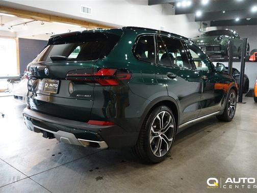Oxford Green Metallic 2025 BMW X5 xDrive40i
