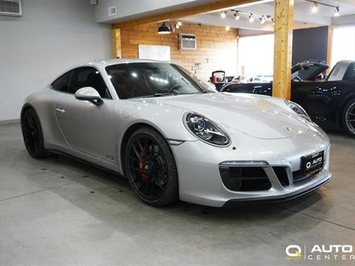 2019 Porsche 911 Carrera 4 GTS