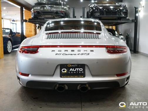 2019 Porsche 911 Carrera 4 GTS