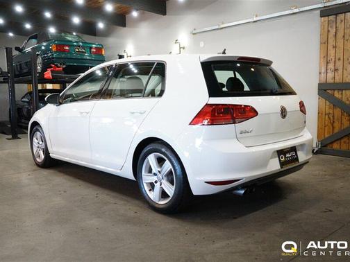 2017 Volkswagen Golf TSI SE 4-Door