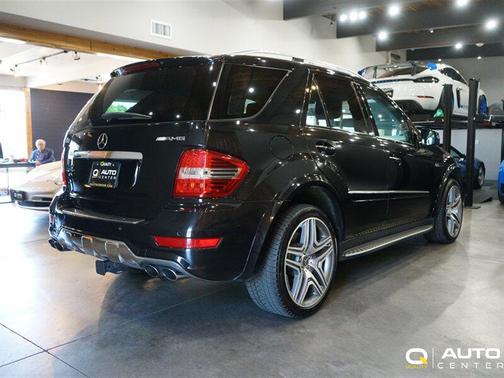 Black 2011 Mercedes-Benz M-Class 4MATIC