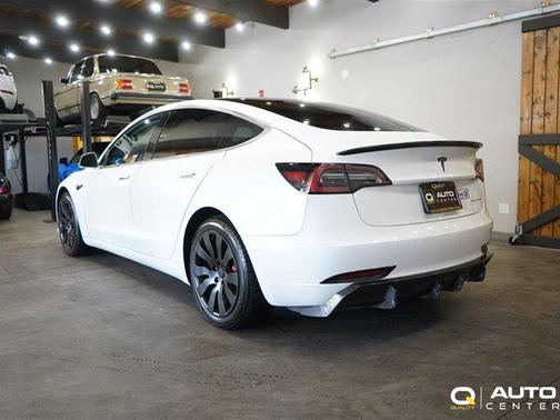 Pearl White Multi-Coat 2019 Tesla Model 3 Long Range