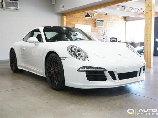 2015 Porsche 911 Carrera 4 GTS