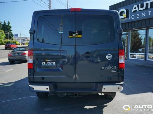 2018 Nissan NV Passenger NV3500 HD SL V8