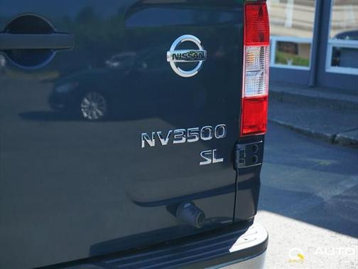 2018 Nissan NV Passenger NV3500 HD SL V8