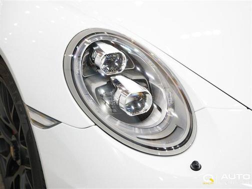 2015 Porsche 911 Carrera 4 GTS