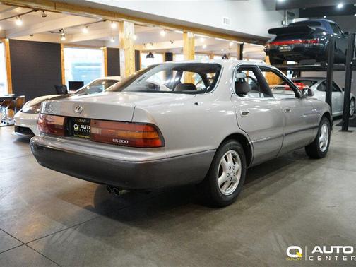 1994 Lexus ES 300 Base