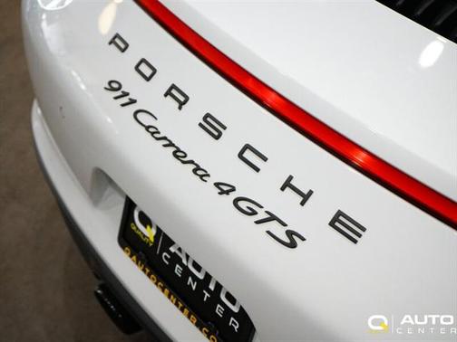 2017 Porsche 911 Carrera 4 GTS