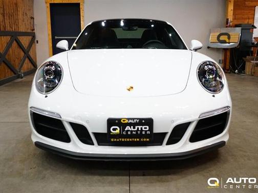 2017 Porsche 911 Carrera 4 GTS