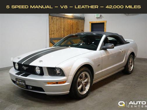2005 Ford Mustang GT Premium