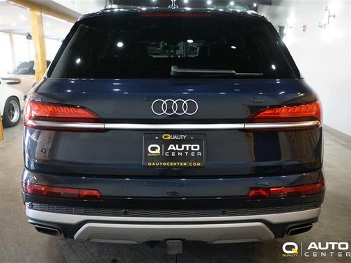 Waitomo Blue Metallic 2025 Audi Q7 55 Premium Plus