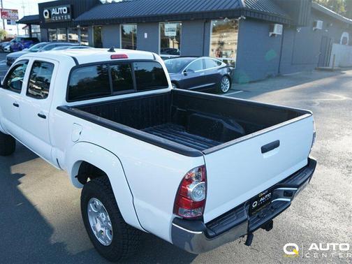 Super White 2015 Toyota Tacoma Base