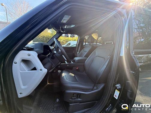 Santorini Black Metallic 2024 Land Rover Defender 110 P300