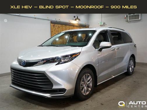 2025 Toyota Sienna XLE