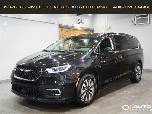 2022 Chrysler Pacifica Hybrid Touring L