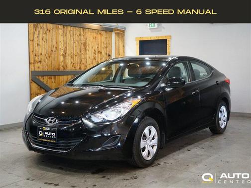 Midnight Black Mica 2013 Hyundai ELANTRA GLS