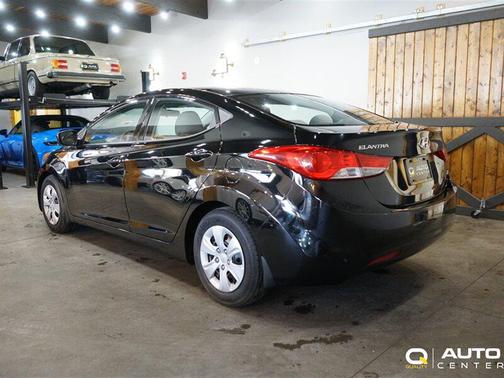 Midnight Black Mica 2013 Hyundai ELANTRA GLS