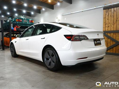 2022 Tesla Model 3 Standard Range