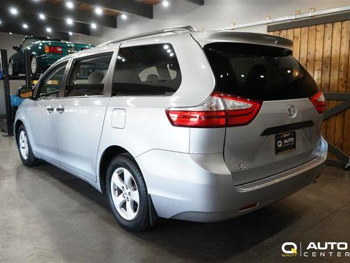 2015 Toyota Sienna L