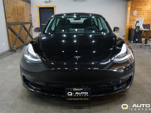 Solid Black 2019 Tesla Model 3 Standard Range Plus