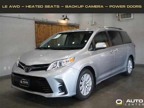 2018 Toyota Sienna LE
