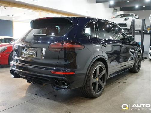 2017 Porsche Cayenne GTS
