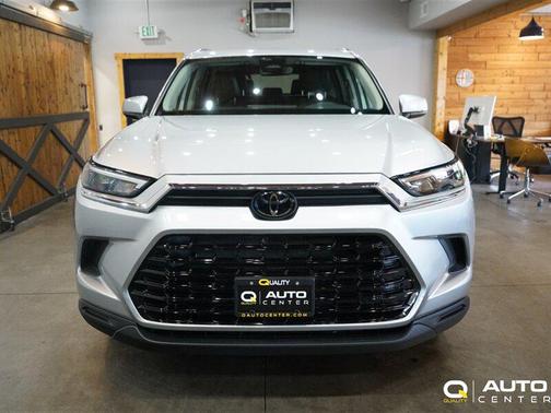 Celestial Silver Metallic 2025 Toyota Grand Highlander XLE