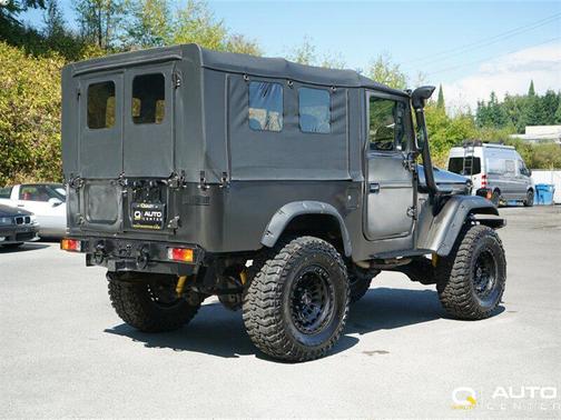 1984 Toyota Land Cruiser Base