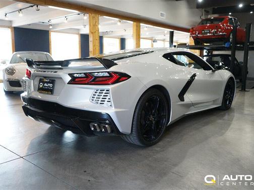 2020 Chevrolet Corvette Stingray w/2LT