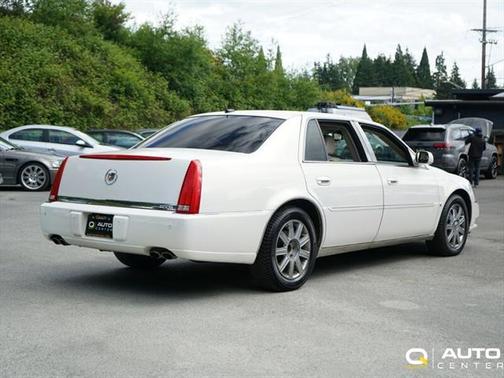 2006 Cadillac DTS Base