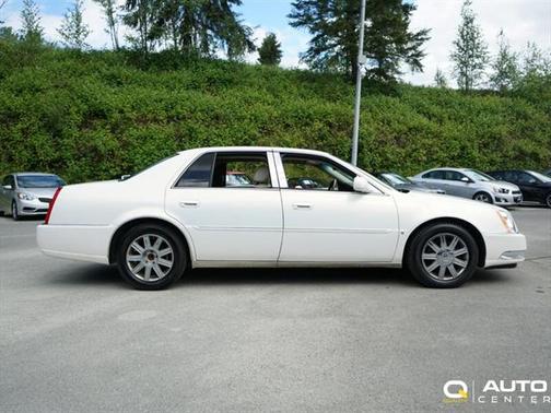 2006 Cadillac DTS Base