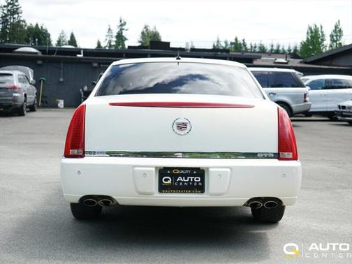 2006 Cadillac DTS Base