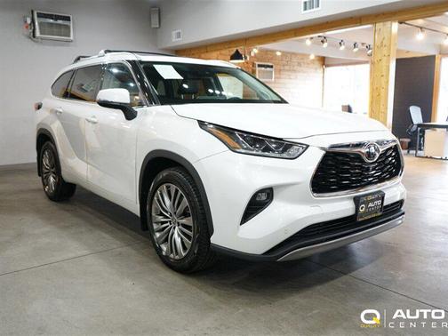 2022 Toyota Highlander Platinum