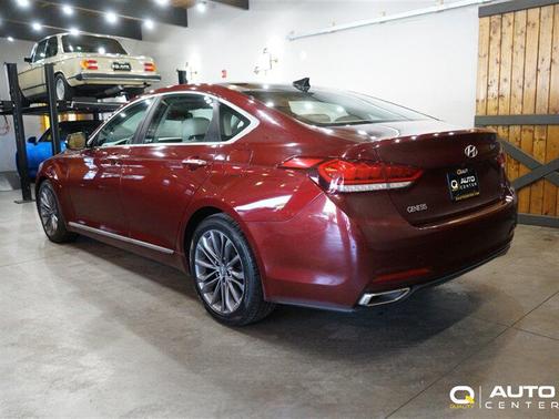 Pamplona Red 2015 Hyundai Genesis 3.8