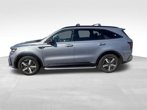 Everlasting Silver 2023 Kia Sorento S