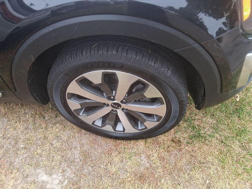 Black 2022 Kia Telluride EX