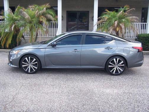 Gun Metallic 2020 Nissan Altima SR FWD