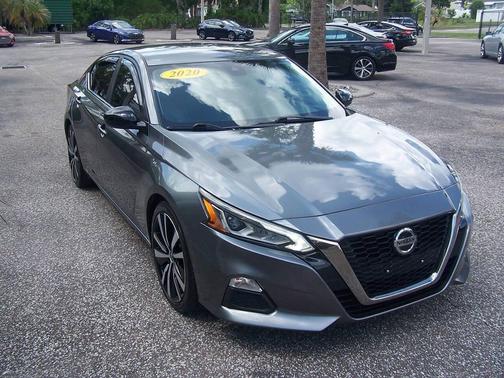 Gun Metallic 2020 Nissan Altima SR FWD