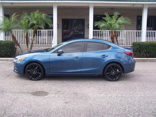 2018 Mazda Mazda3 Touring